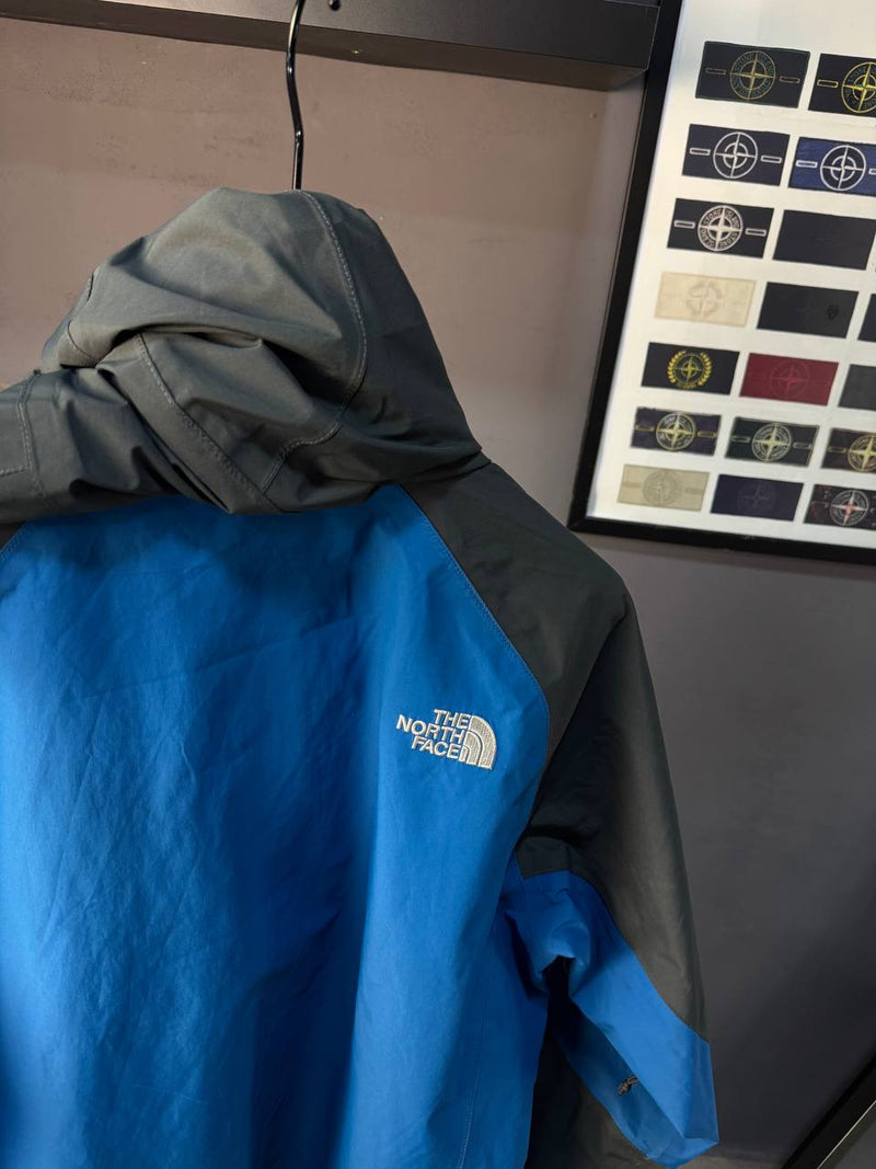 Giubbino The North Face Hyvent